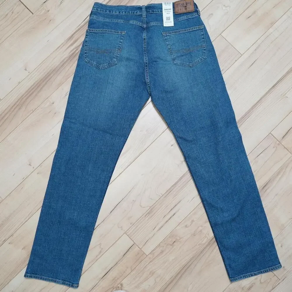 Signature by Levi Strauss Gold Regular Flex Jeans NWT Medium Wash 34x32